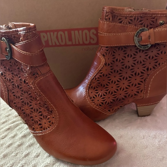 Pikolinos Brandy Leather Ankle Boots - Picture 2 of 7